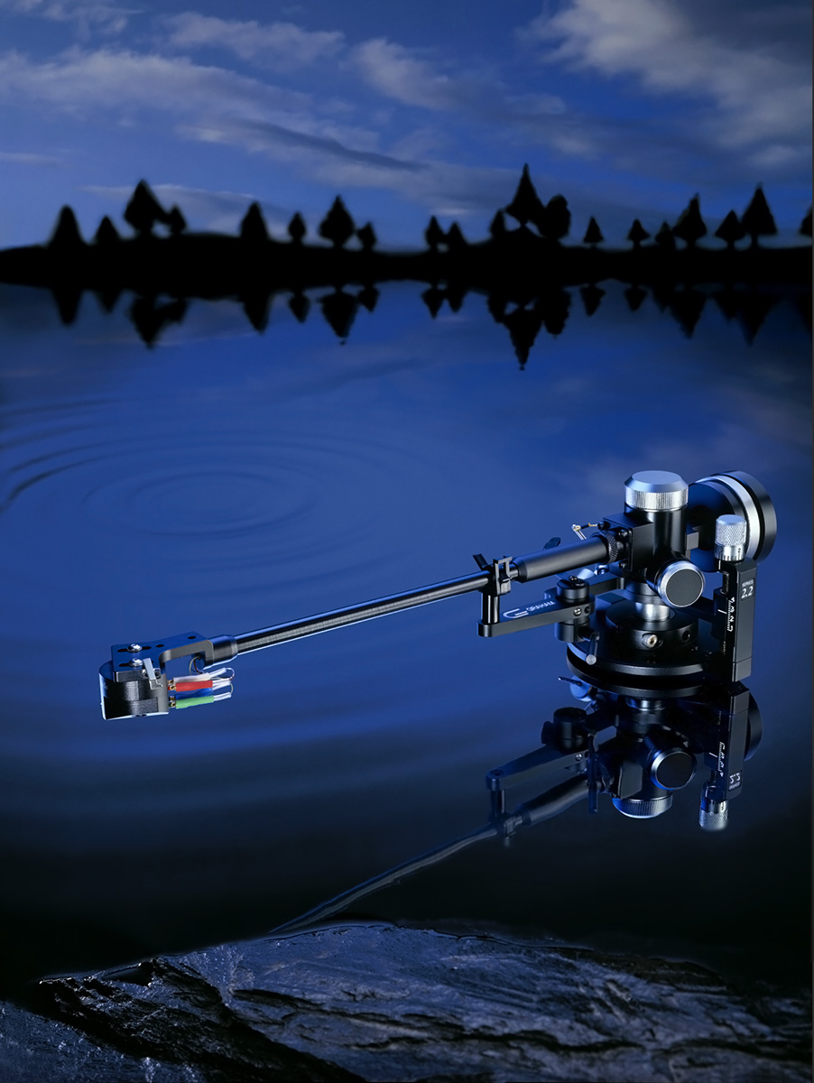 Graham Phantom 2.2 Tonearm On Lake